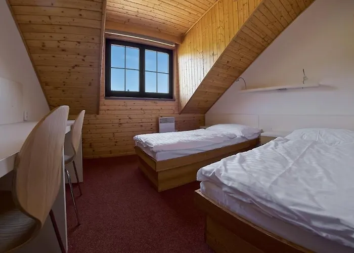 Sporthotel بيت خشبي Kácov